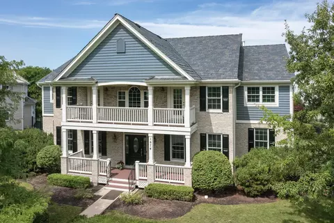 1674 Annapolis Dr, Glenview, IL 60026