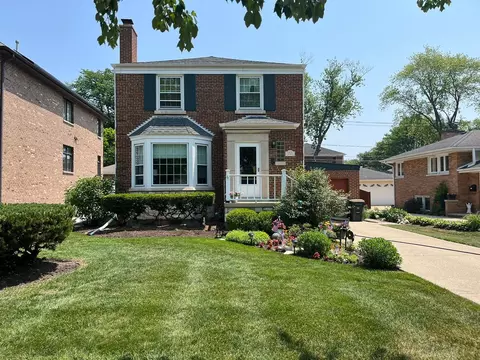 1723 S Vine Ave, Park Ridge, IL 60068