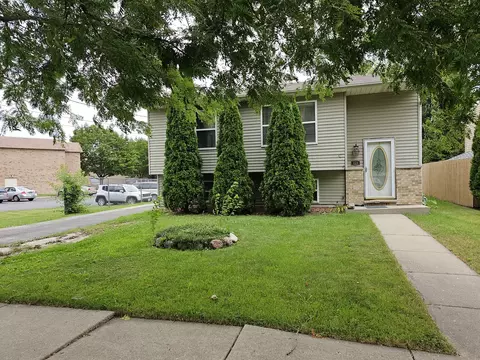 929 Washington Park Ave, Waukegan, IL 60085