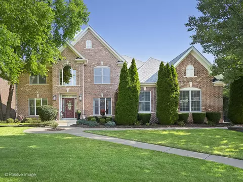 39 W740 Walt Whitman Rd, Saint Charles, IL 60174
