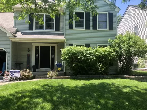 746 Lancaster Ln, Geneva, IL 60134