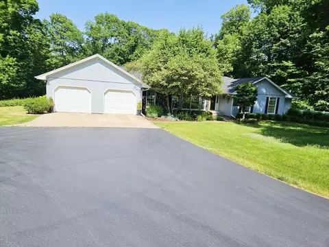14932 Norrish Rd, Morrison, IL 61270