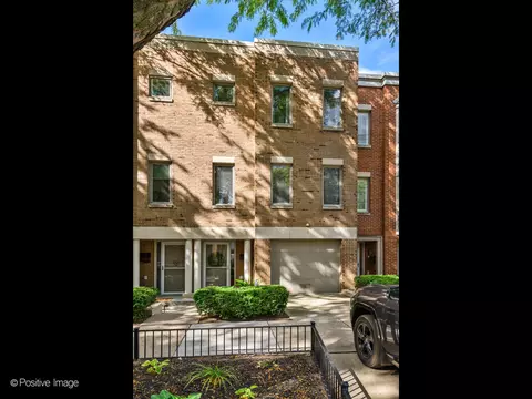 2346 N Lakewood Ave, Chicago, IL 60614