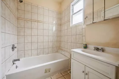 2139 N Kenneth Ave, Chicago, IL 60639 photo 9