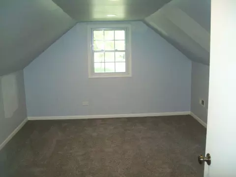 6849 Garden Ln, Bridgeview, IL 60455 photo 9