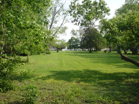 622 E Main St, Amboy, IL 61310 photo 17