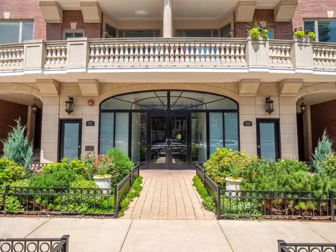 508 W Melrose St #4C, Chicago, IL 60657