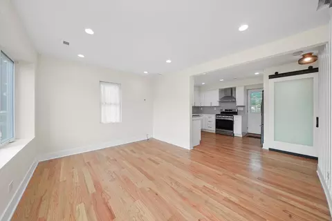 7910 W 71st St, Bridgeview, IL 60455 photo 2