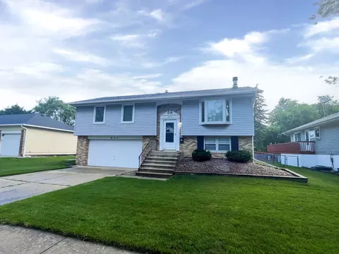 625 Hayward Ave, Streamwood, IL 60107