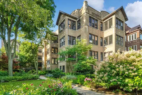 1103 W North Shore Ave #2, Chicago, IL 60626
