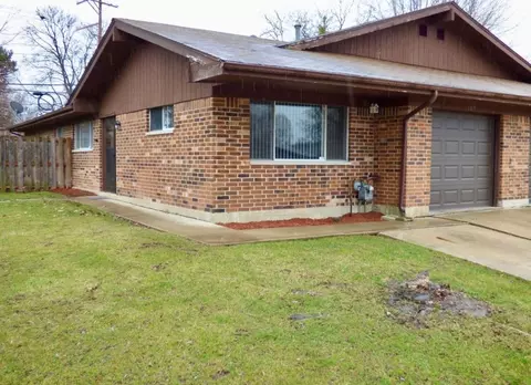 109 Virginia Ct, Streamwood, IL 60107