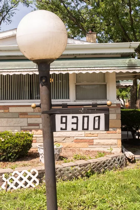 9300 S Lowe Ave, Chicago, IL 60620