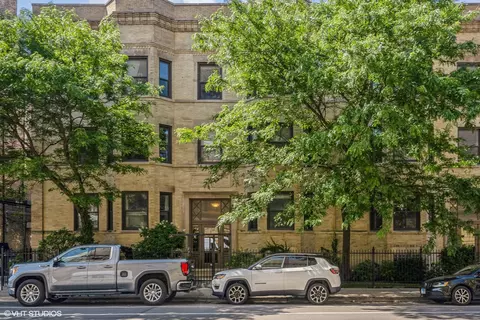 1217 W Lawrence Ave #2, Chicago, IL 60640