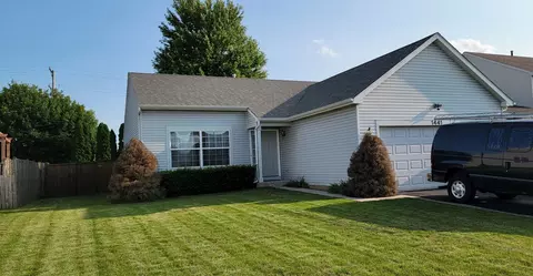 1441 Birch Ln, South Elgin, IL 60177