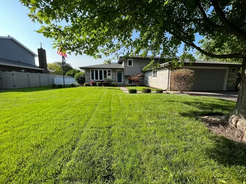 3501 Cricket Ave, New Lenox, IL 60451