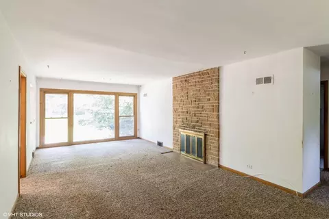 301 S Wolf Rd, Des Plaines, IL 60016 photo 2