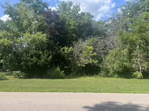 10008 Rellswood Dr, Belvidere, IL 61008