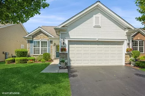 844 Cascade Falls Dr, Elgin, IL 60124