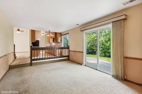 1196 Jasmine Ct, Bartlett, IL 60103 photo 7