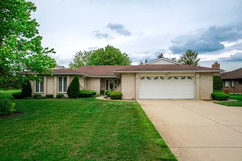 500 Shawn Ln, Prospect Heights, IL 60070