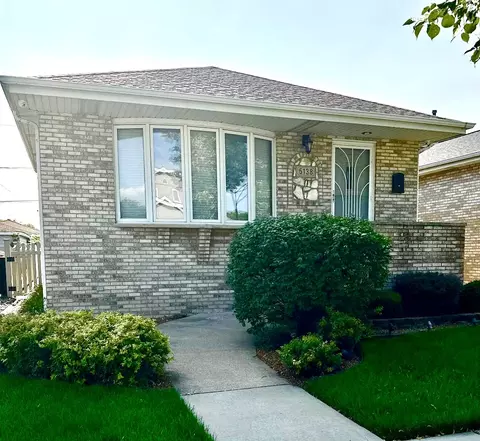 5138 S Neenah Ave, Chicago, IL 60638