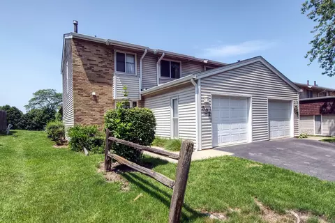 521 Julie Blvd, Bolingbrook, IL 60440