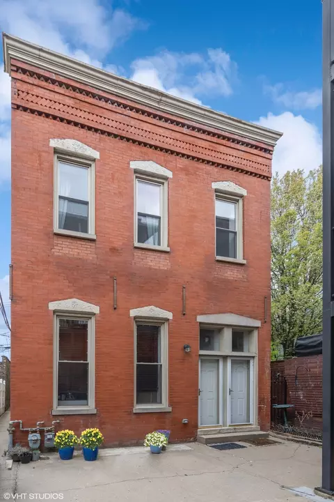 524 N Armour St #CH2, Chicago, IL 60642