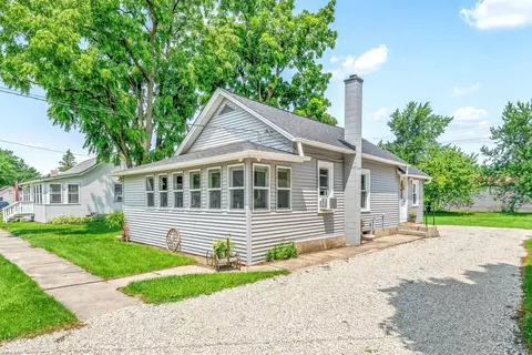 410 Clark St, Paw Paw, IL 61353