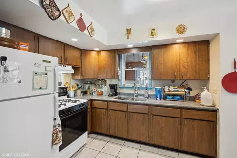 2425 S 14th Ave, Broadview, IL 60155 photo 4