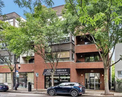 1835 N Milwaukee Ave #203, Chicago, IL 60647
