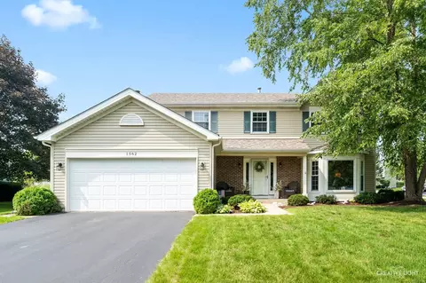 1562 Haines Dr, Batavia, IL 60510