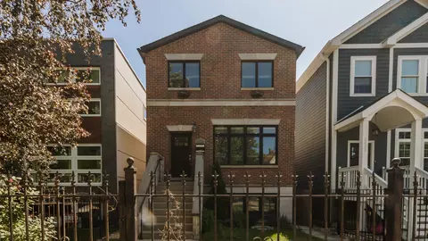 2829 N Maplewood Ave, Chicago, IL 60618