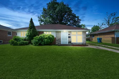 663 E 154th St, South Holland, IL 60473