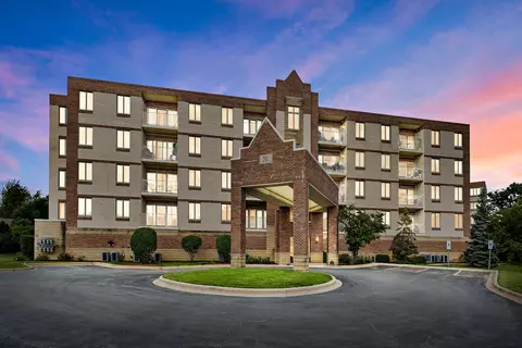 201 W Brush Hill Rd #408, Elmhurst, IL 60126