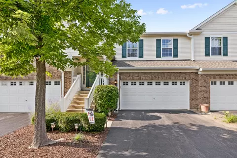 1573 Millbrook Dr, Algonquin, IL 60102