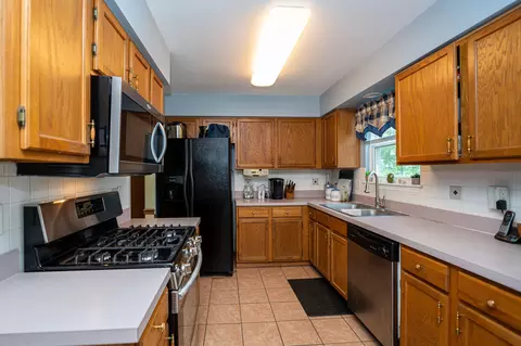 20823 W Aspen Ct, Plainfield, IL 60544 photo 5
