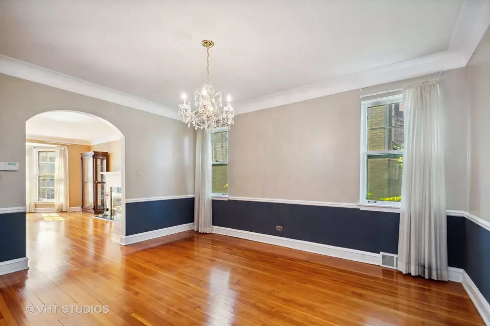  5852 N Bernard St, Chicago, IL 60659 photo 7