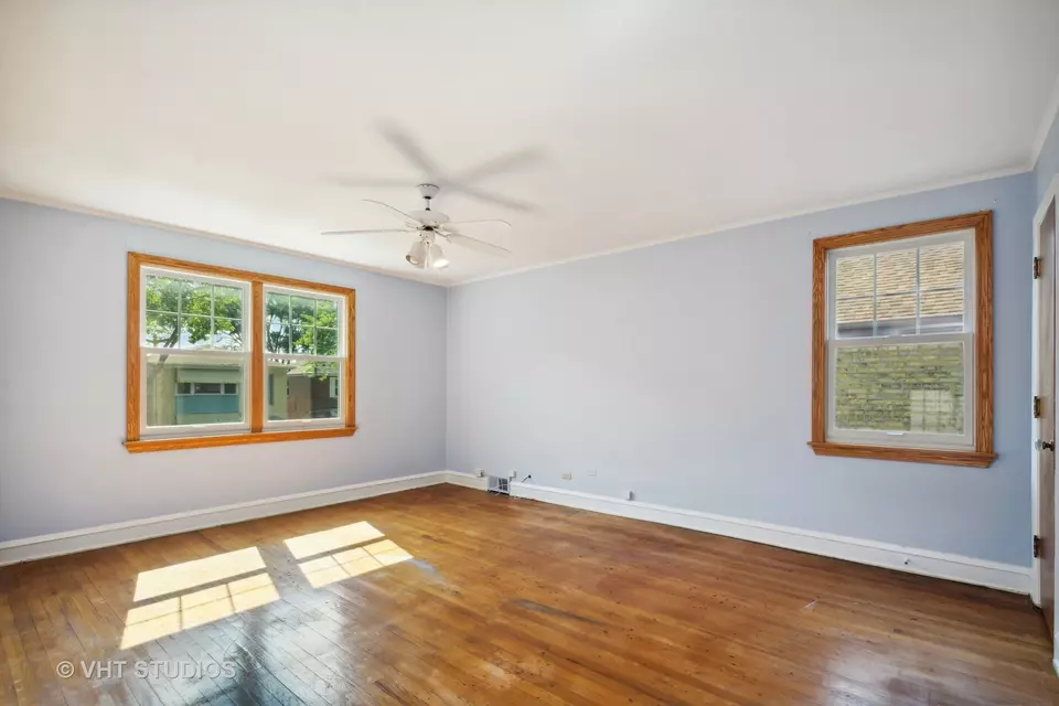  5852 N Bernard St, Chicago, IL 60659 photo 10