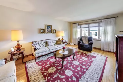 11152 S Ewing Ave, Chicago, IL 60617 photo 2