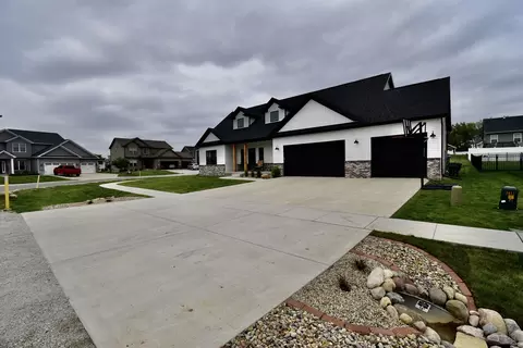102 Dode Dr, Downs, IL 61736 photo 50