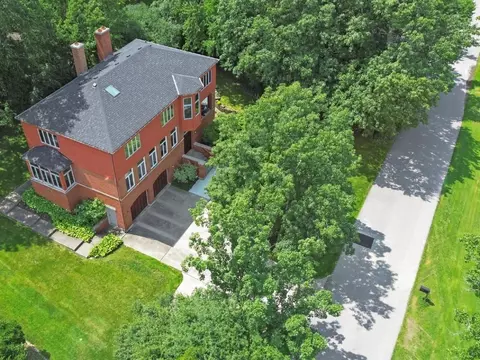 720 Rosedale Ter, Crete, IL 60417