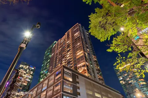 240 E Illinois St #906, Chicago, IL 60611