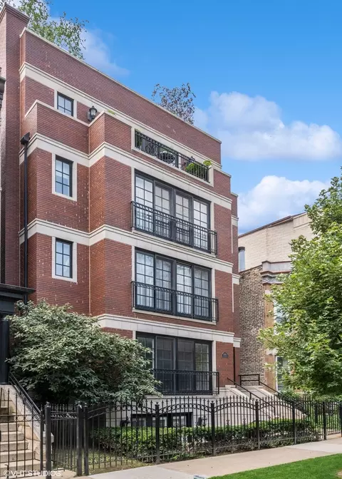3746 N Fremont St #5, Chicago, IL 60613