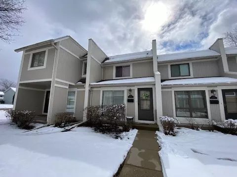 564 Pheasant Ct, Grayslake, IL 60030