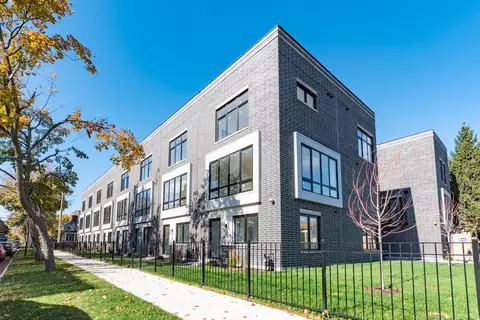 4148 W Cullom Ave, Chicago, IL 60641