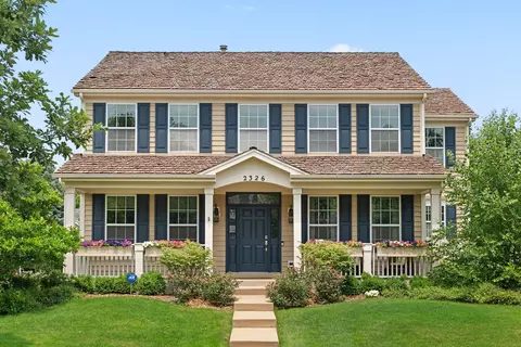 2326 Fielding Dr, Glenview, IL 60026