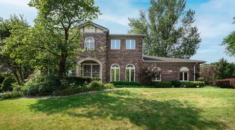 8715 Sunshine Ln, Orland Park, IL 60462
