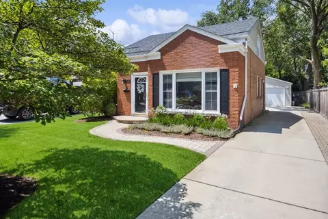 708 Long Rd, Glenview, IL 60025