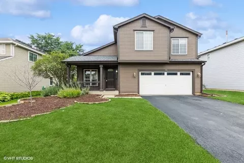 981 Brittany Bnd, Lake In The Hills, IL 60156