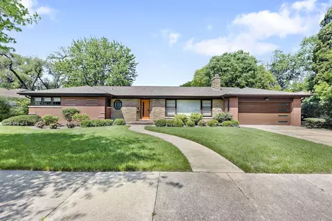 8936 Knox Ave, Skokie, IL 60076